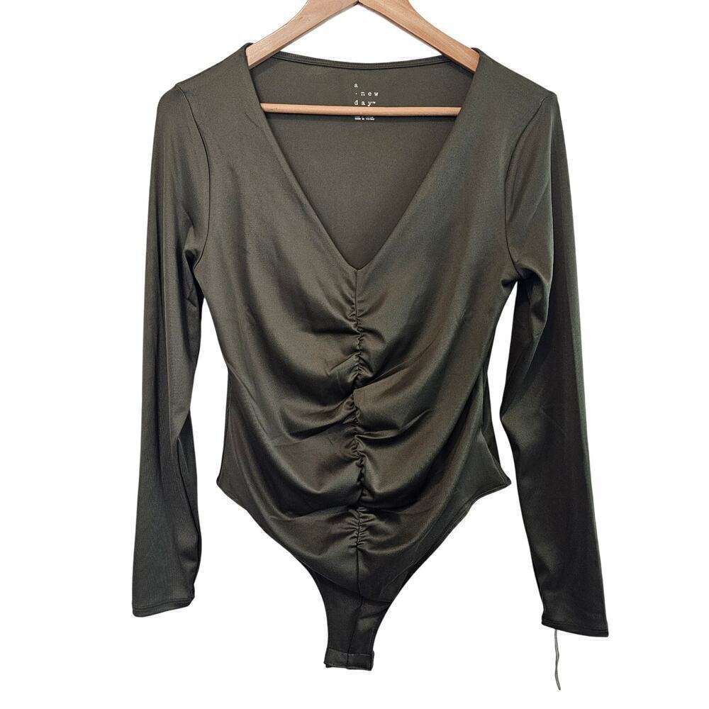 A New Day Bodysuit Women Medium Deep Green Stretch Long Sleeve Ruched V-Neck